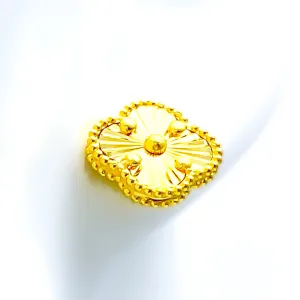Elegant Luminous 21k Gold Medium Clover Earrings