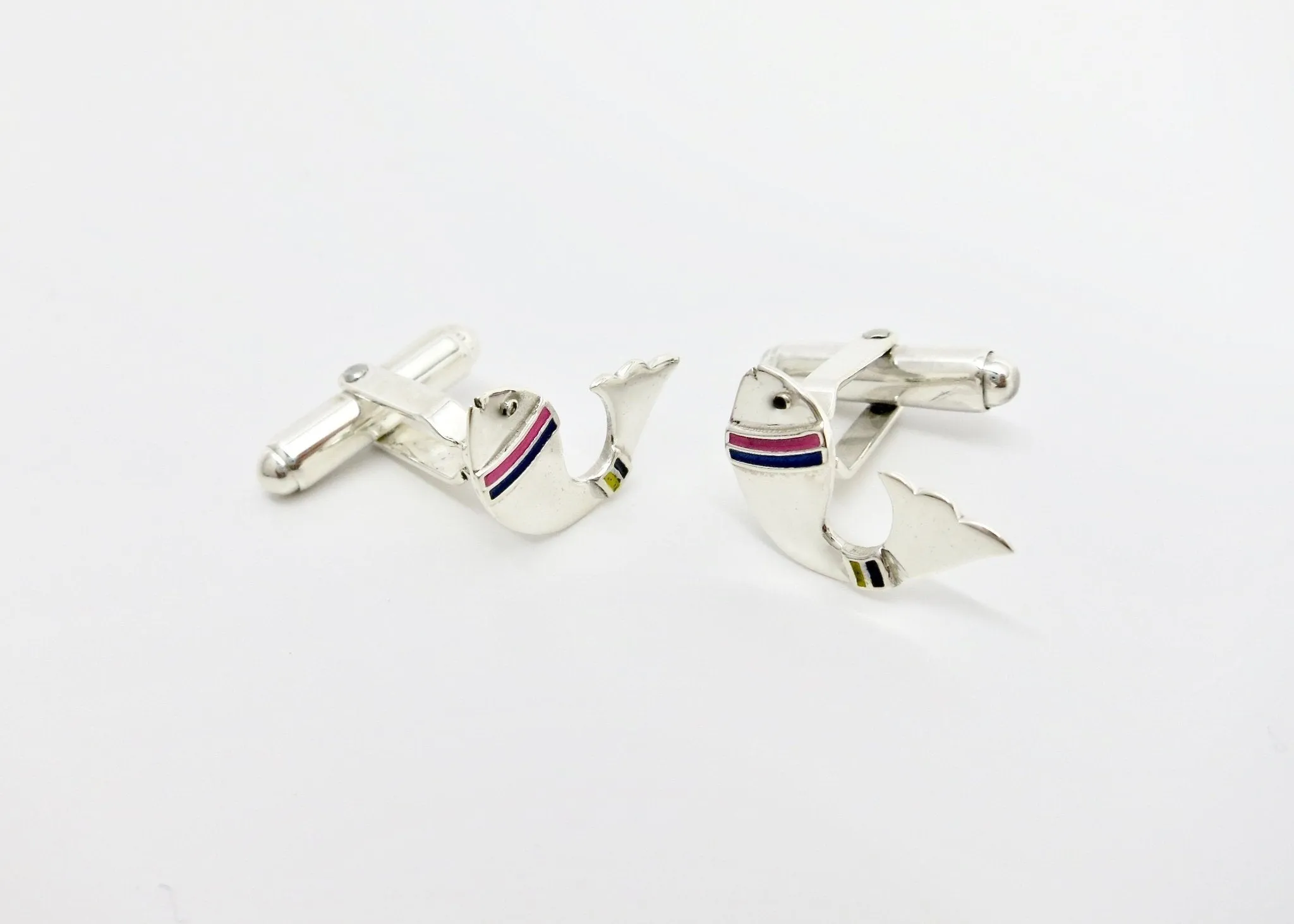 Elegant 'meen' fish cufflinks
