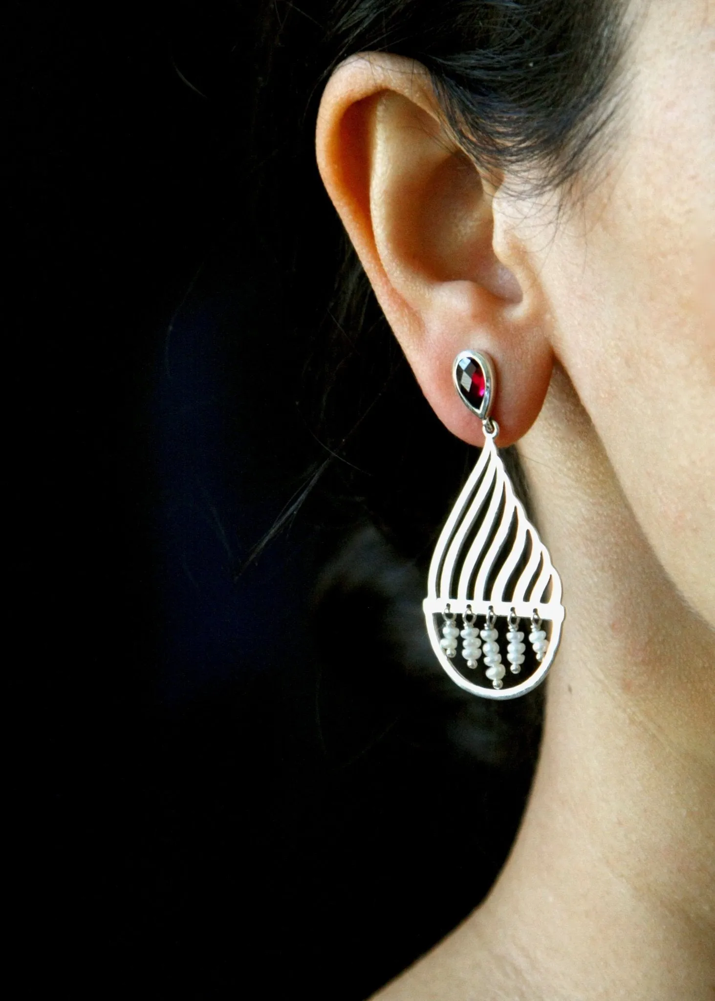 Exquisite, dancing 'jhalar' pearl and garnet earrings