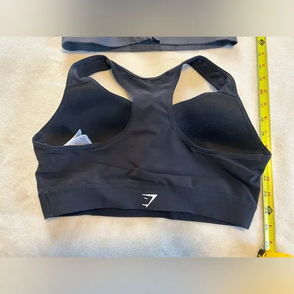 Gymshark medium sports bra black workout fitness cardio sweat athletic athlete