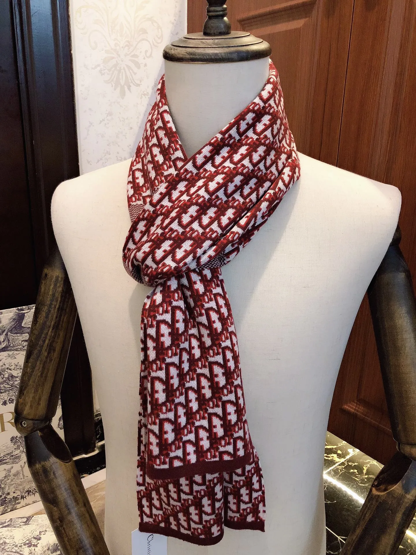 High-end CD cashmere knitted scarf