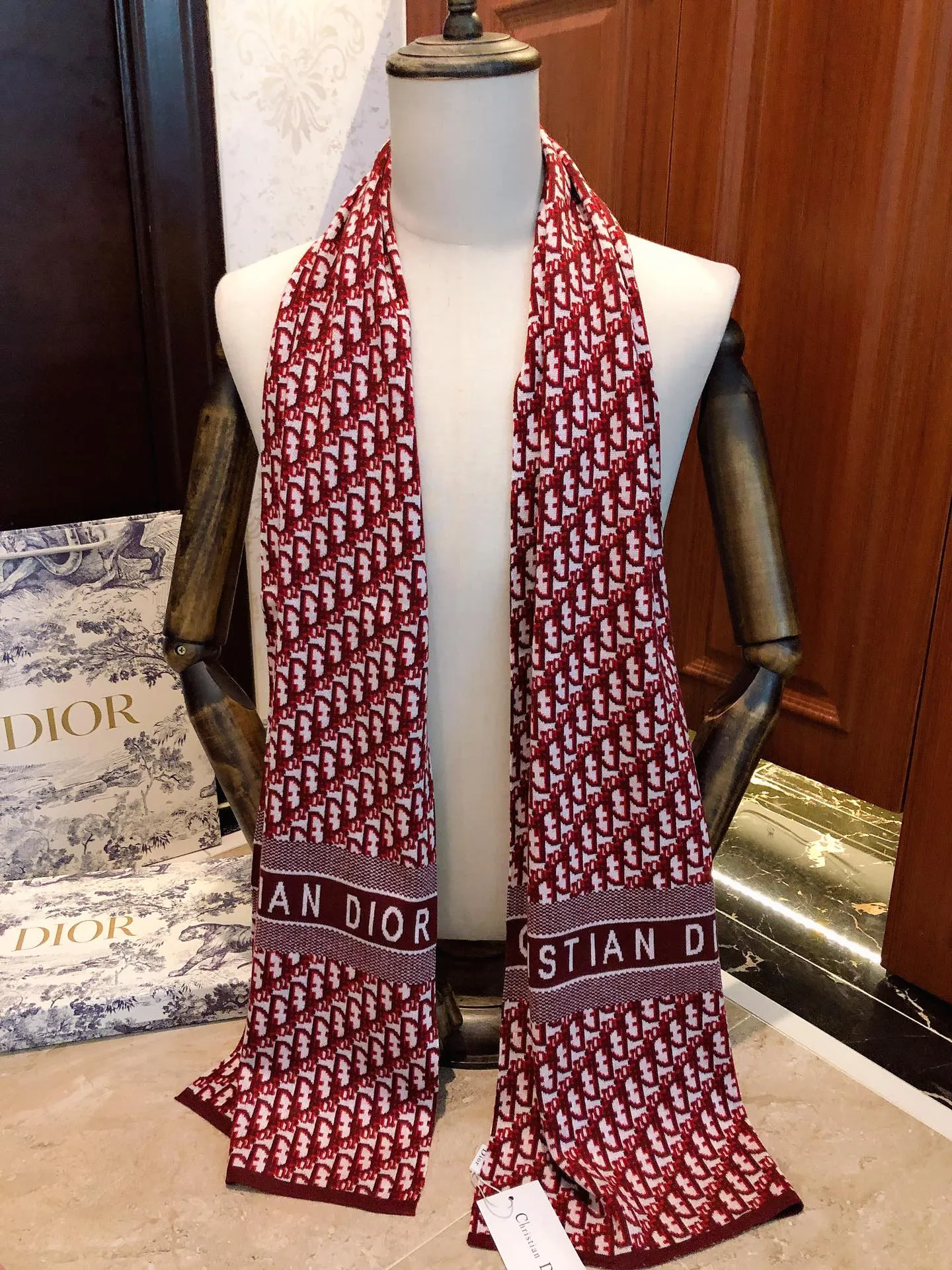 High-end CD cashmere knitted scarf