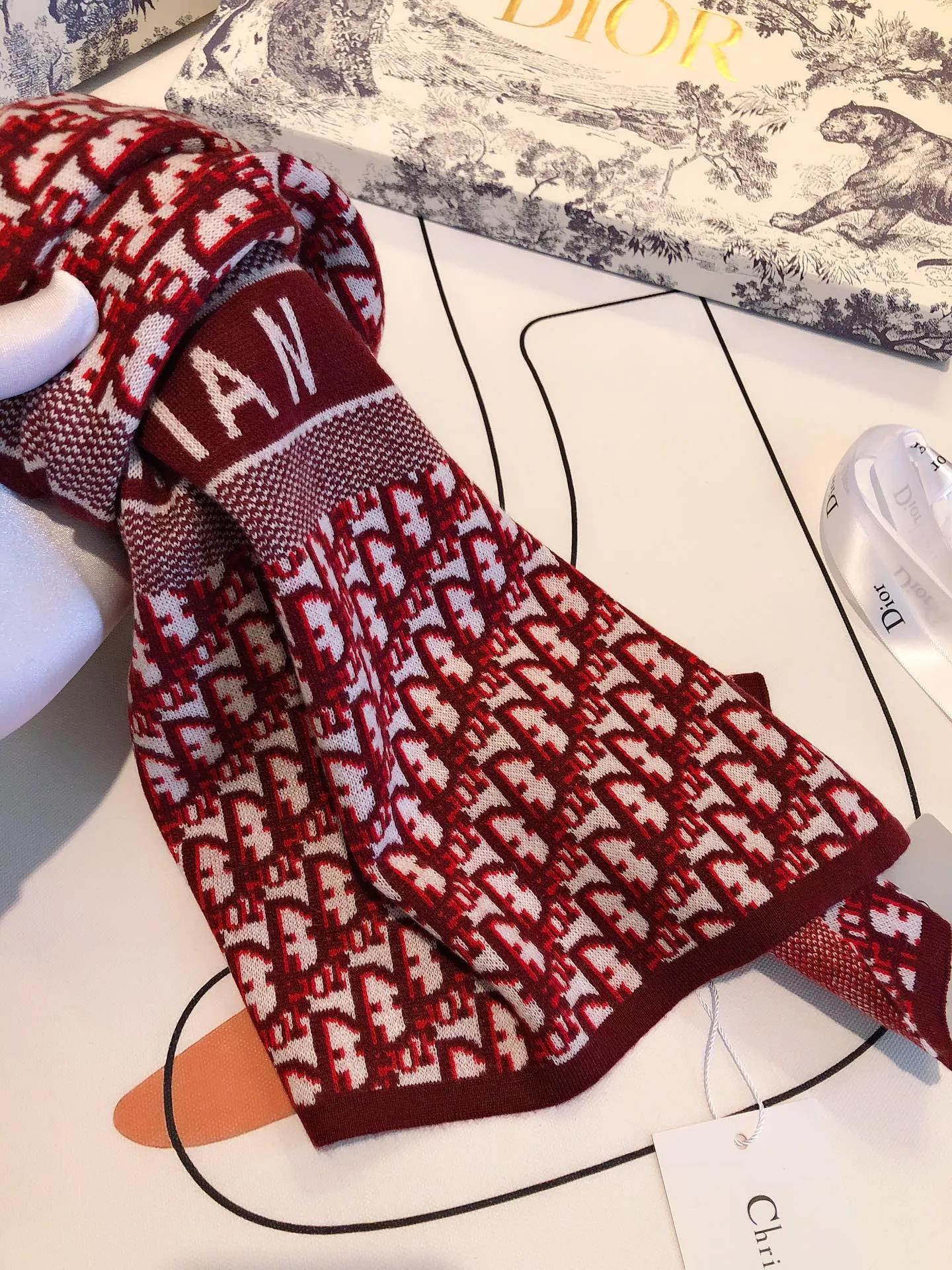 High-end CD cashmere knitted scarf