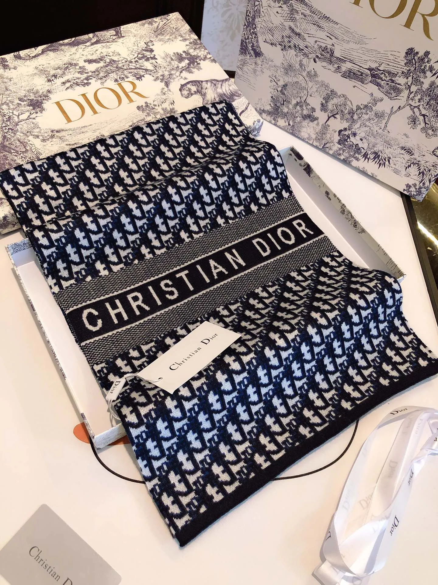 High-end CD cashmere knitted scarf