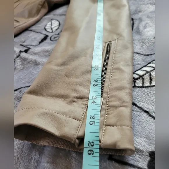 ✨️HP✨️Mo-Ka | Women's Tan Faux Leather Moto Jacket (SIZE S)