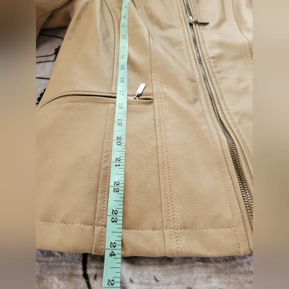 ✨️HP✨️Mo-Ka | Women's Tan Faux Leather Moto Jacket (SIZE S)