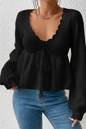 HWR1192 Scalloped V-Neck Knit Top