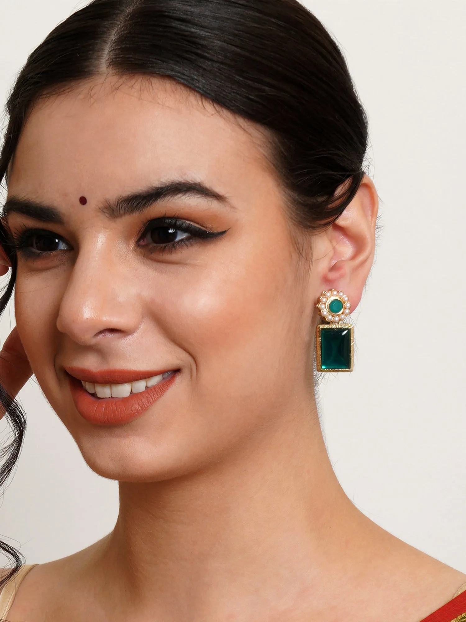 Karatcart Set of 4 Handcrafted Kundan Earrings Combo for Women