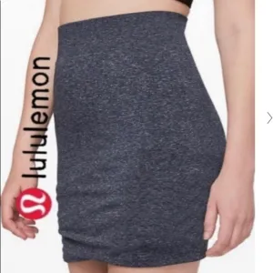 Lululemon Boulevard Bliss Skirt Grey Size: Medium 8-10