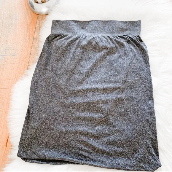 Lululemon Boulevard Bliss Skirt Grey Size: Medium 8-10