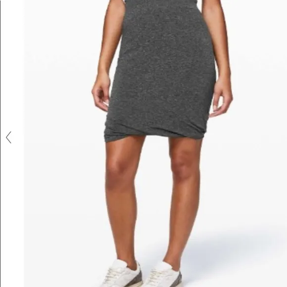 Lululemon Boulevard Bliss Skirt Grey Size: Medium 8-10