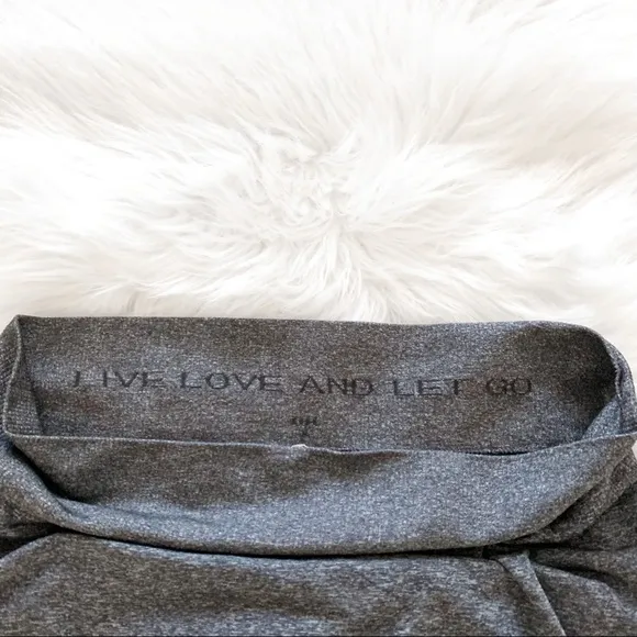Lululemon Boulevard Bliss Skirt Grey Size: Medium 8-10