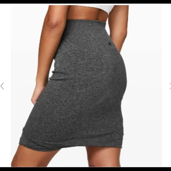 Lululemon Boulevard Bliss Skirt Grey Size: Medium 8-10