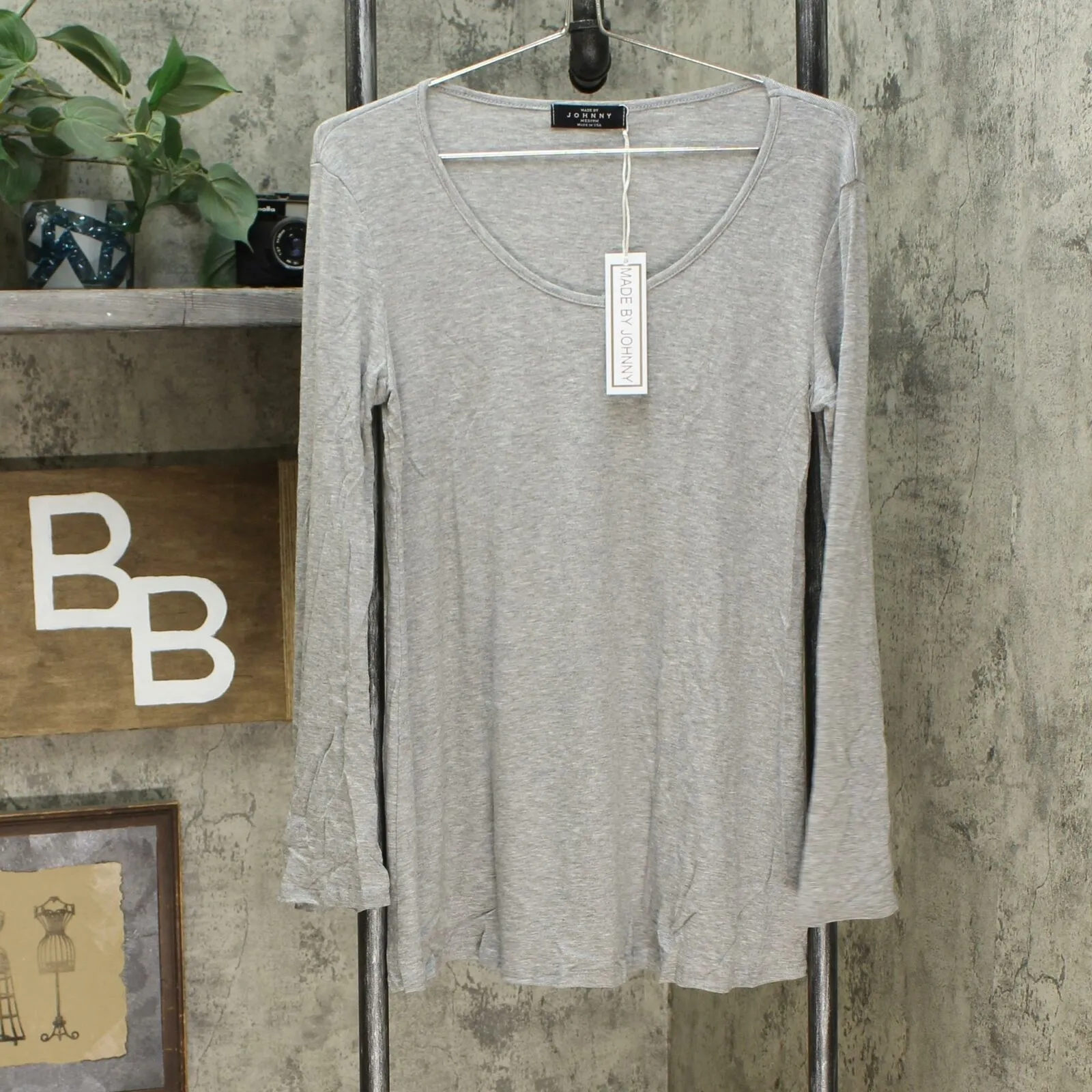 Made by Johnny Women's Stretch V Neck Long Sleeve Top Gray Medium