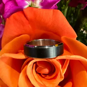 Malo Tantalum and Carbon Fiber Band Ring TANT-031-7