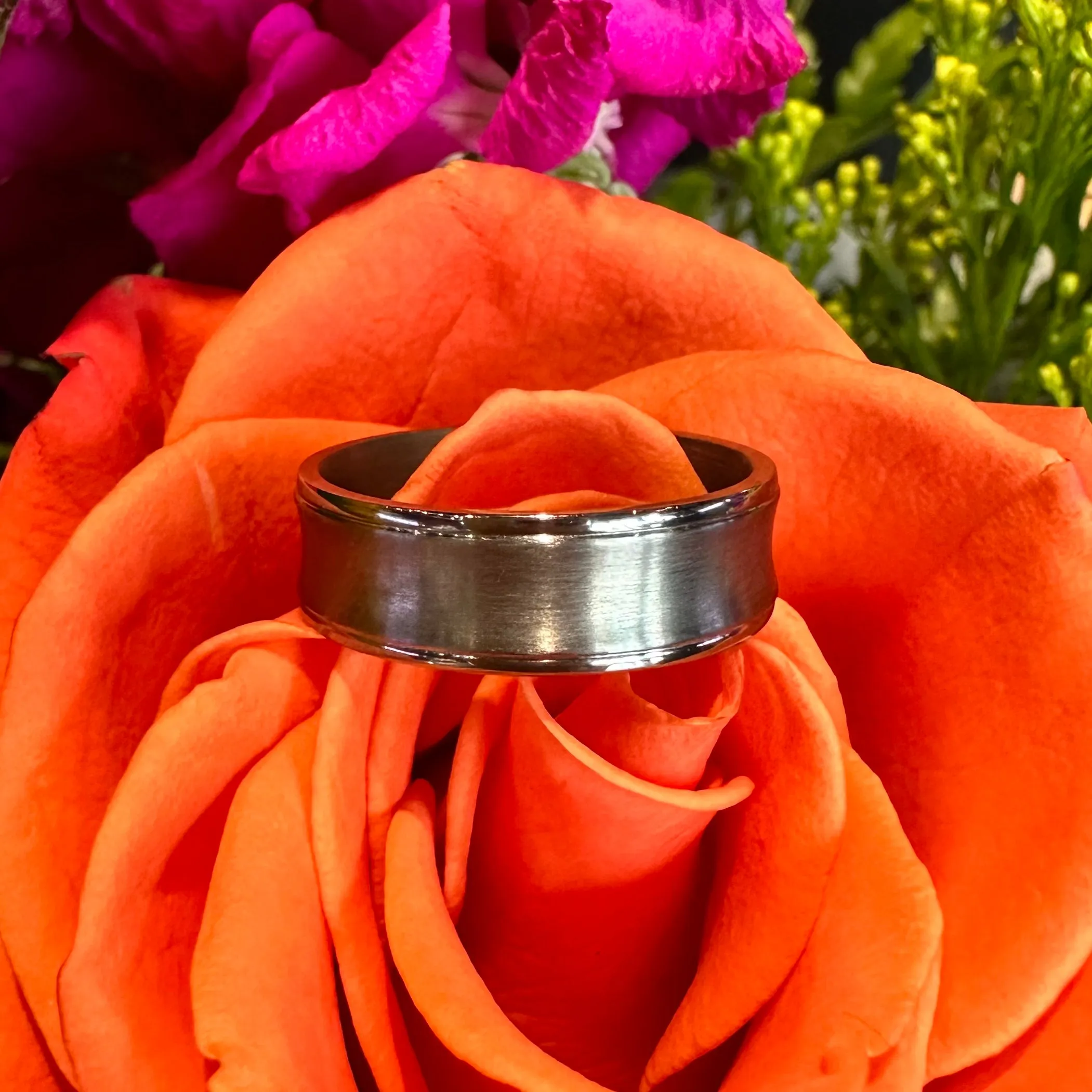 Malo Tantalum Concave Band Ring TANT-011-7