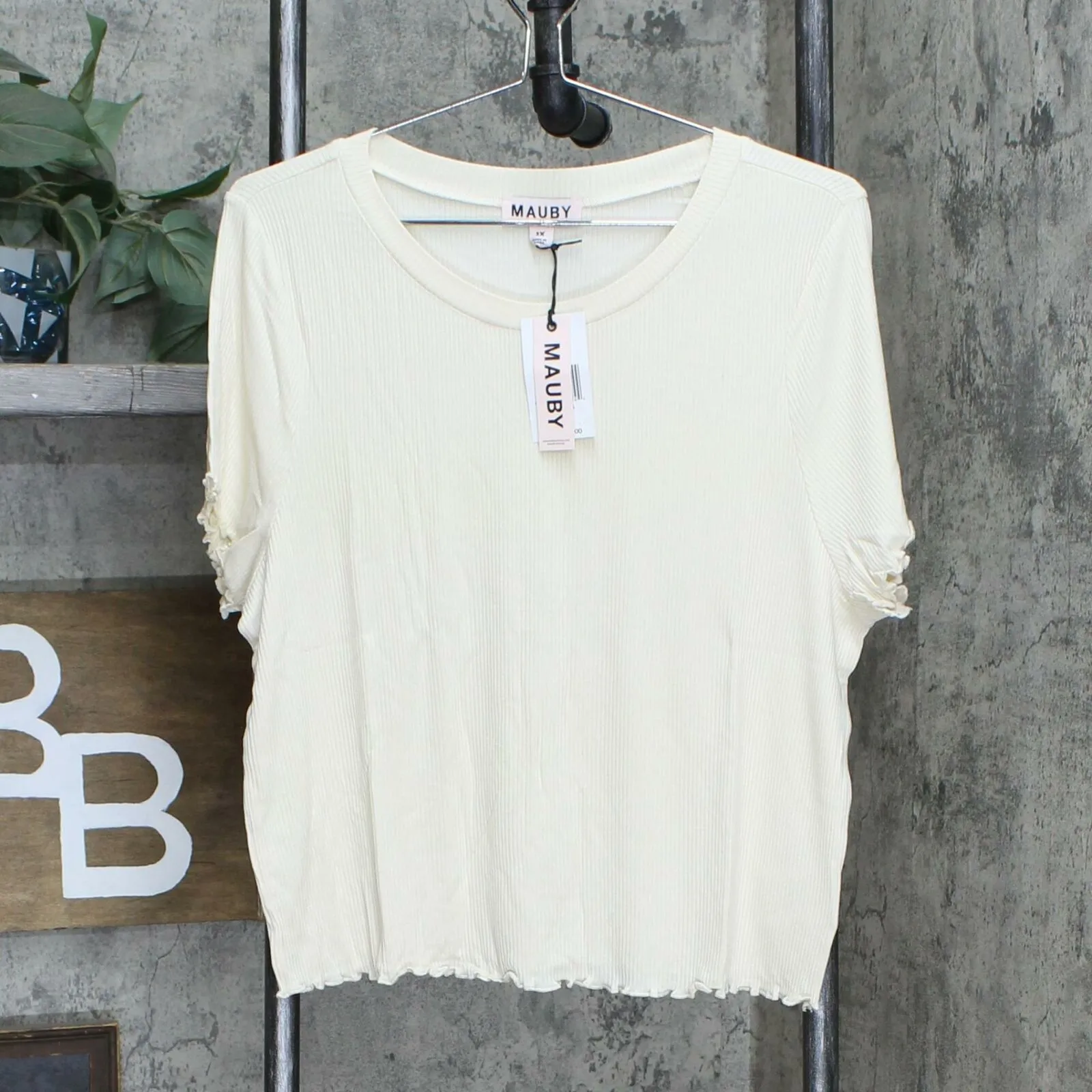 Mauby Women's Plus Size Lettuce Edge T-Shirt