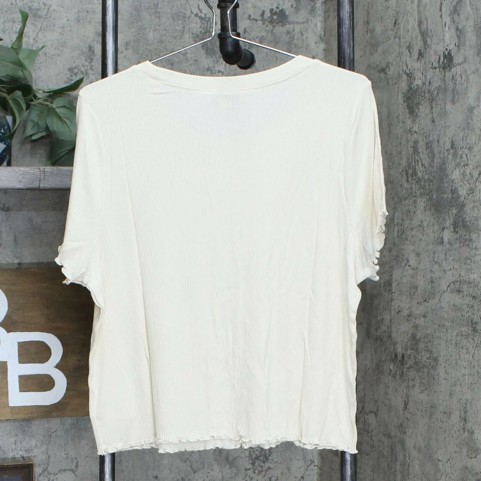 Mauby Women's Plus Size Lettuce Edge T-Shirt