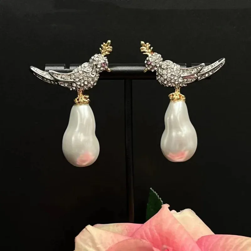 Medieval Luxury Bird Light Luxury high-end Silver Needle Baroque Glass Pearl Necklace set