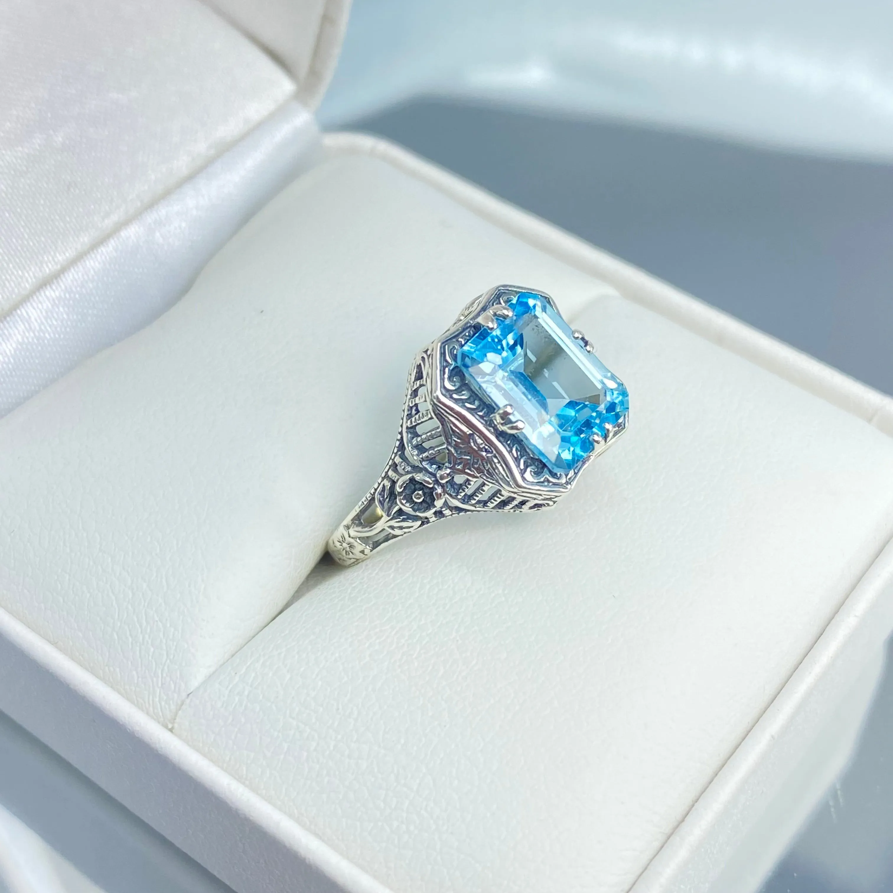 Natural Blue Topaz Ring, Edwardian Jewelry #D148