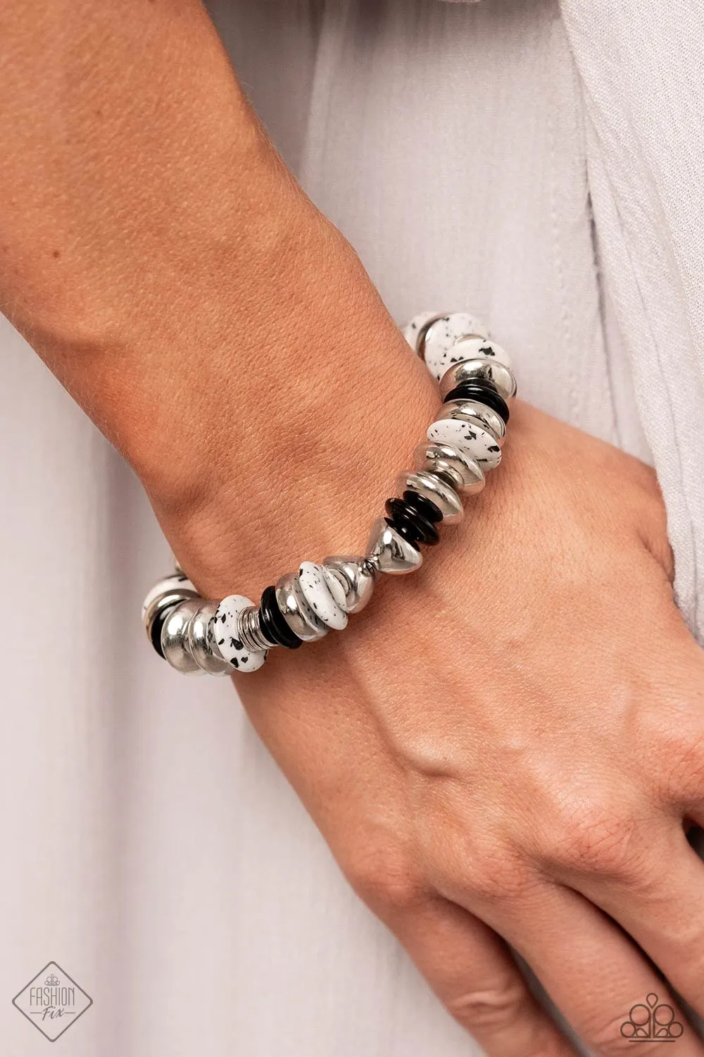 October 2023 Simply Santa Fe Complete Trend Blend Fashion Fix Set