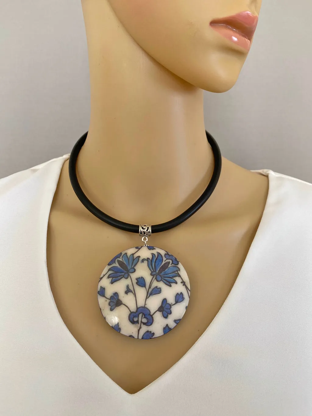 Pendant Necklace: Vine Design