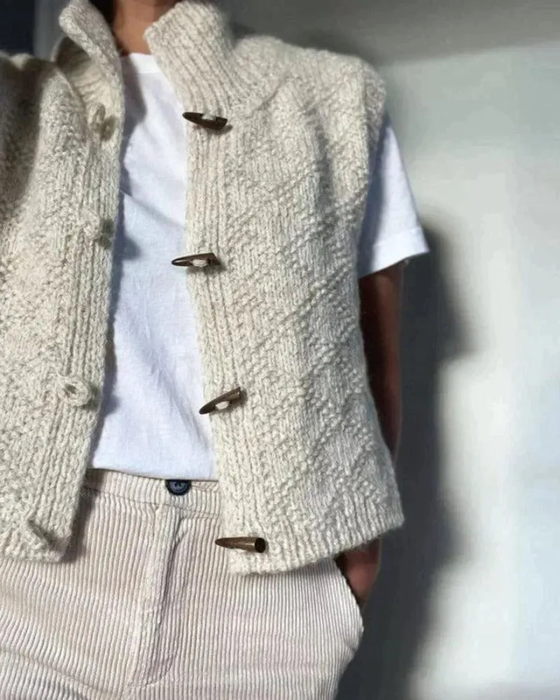 Seren | Elegant Sleeveless Cardigan