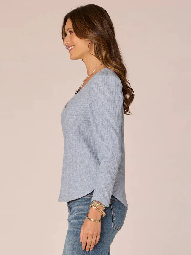 The Juliane V-Neck Puff Shoulder Top