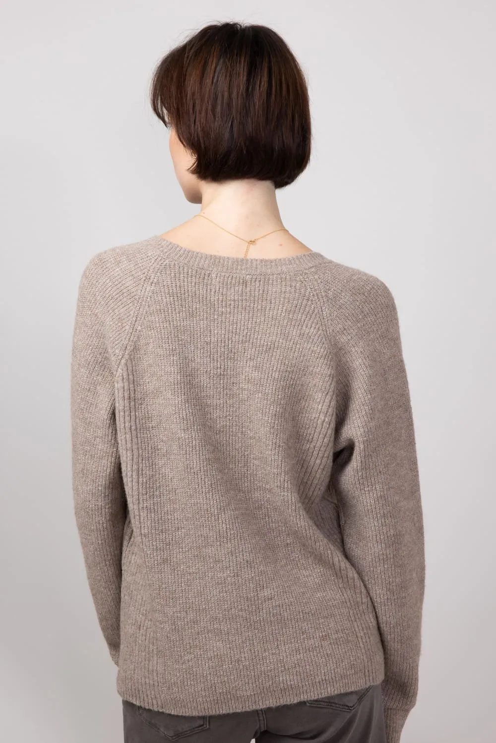 Thread & Supply V-Neck Knit Marigold Sweater for Women in Heather Pewter | T2756SWTS-HTHRPEWTER