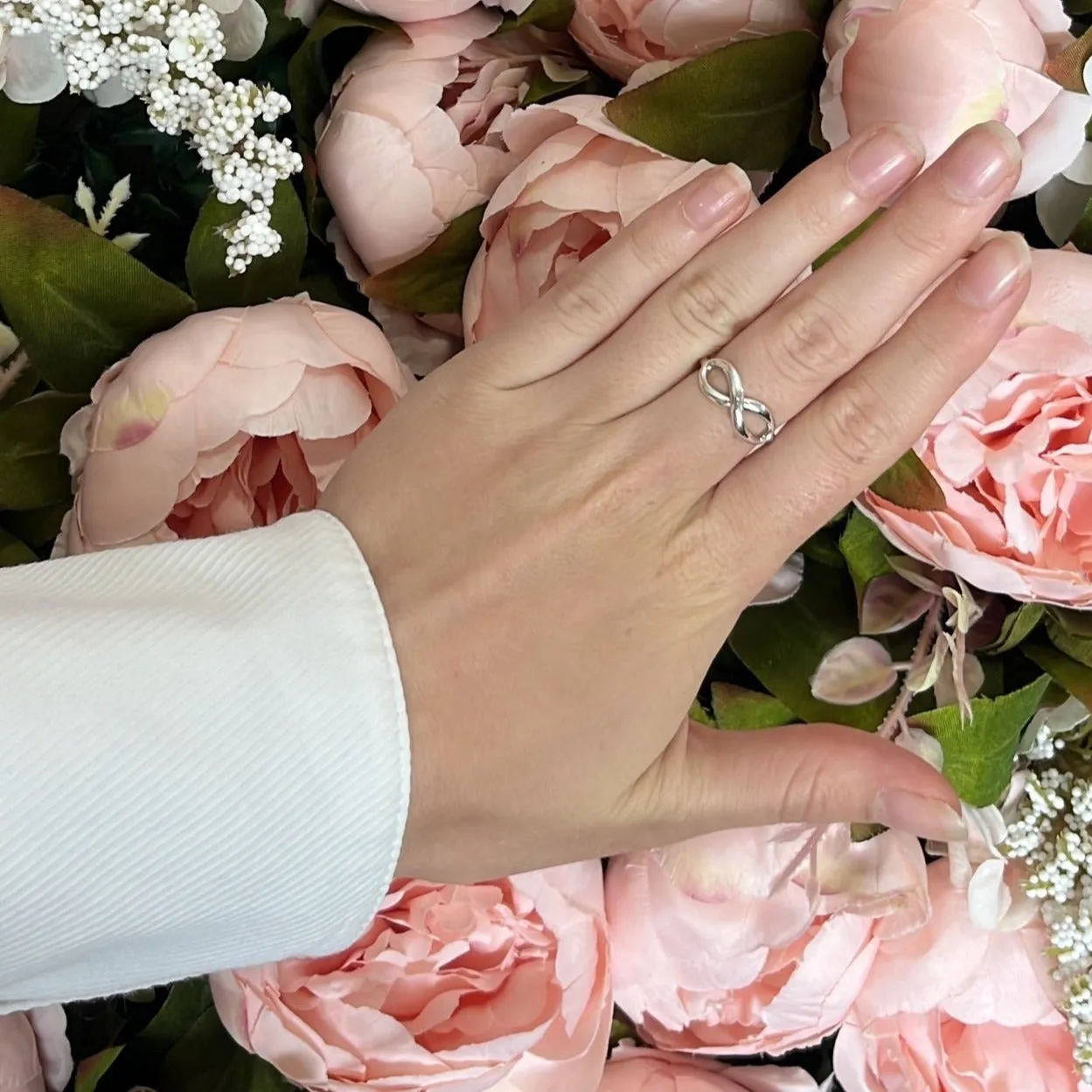 Tiffany & Co Infinity Sterling Silver Ring Size : I