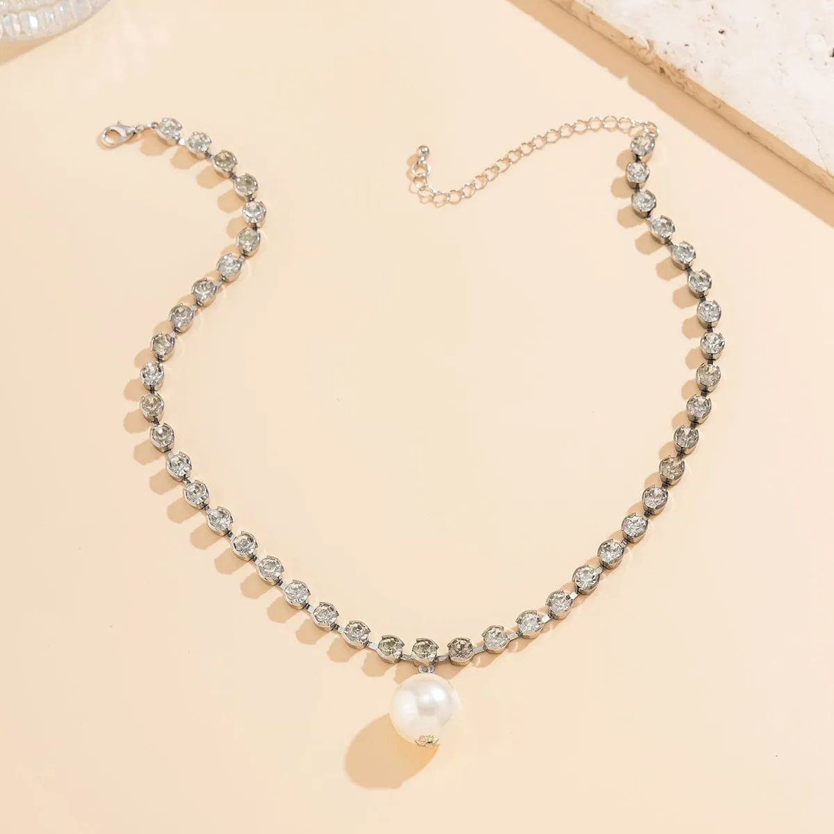 Trendy Pearl Pendant Crystal Inlaid Box Chain Necklace