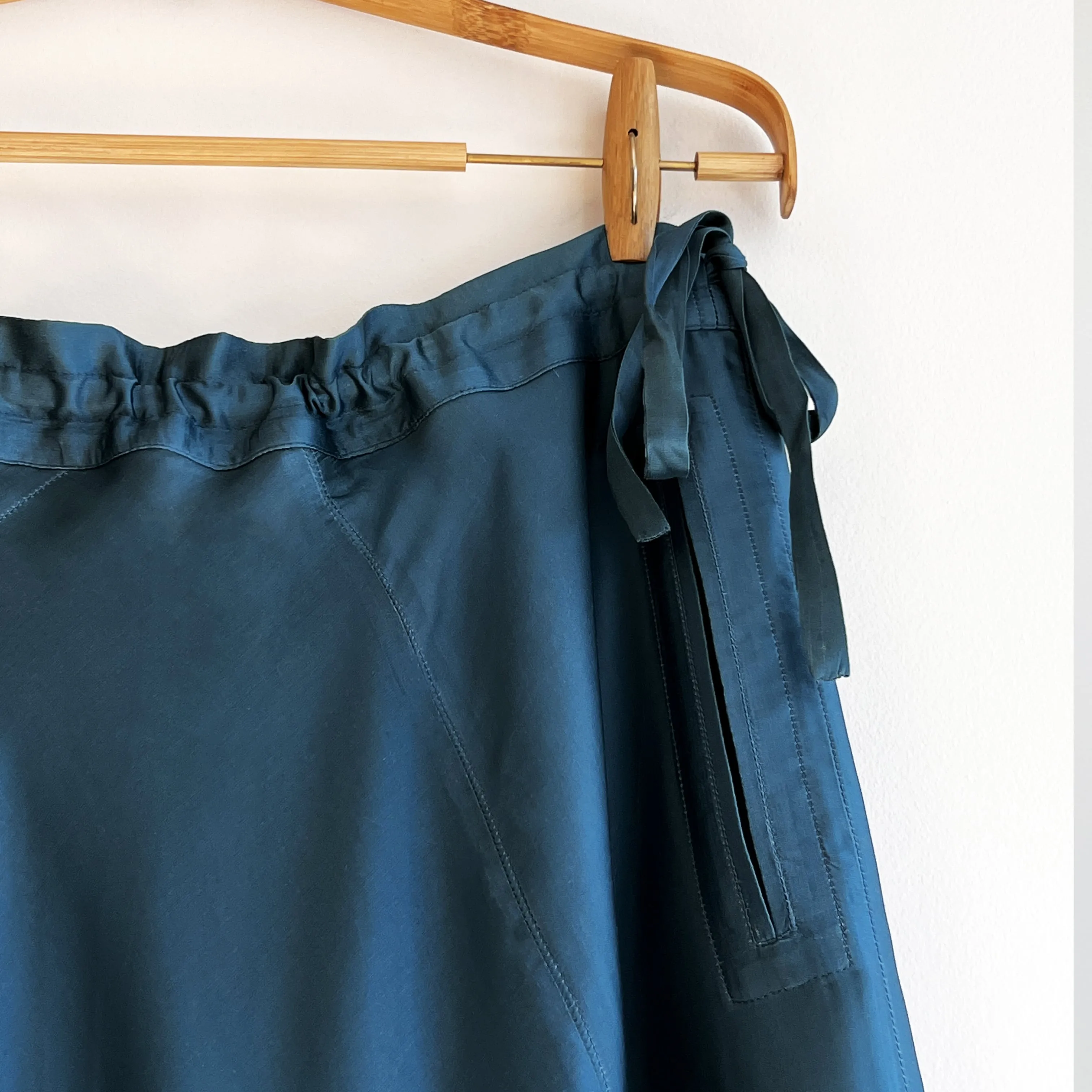 Truvian 212 Fancy Pants – Botanical Silk Harem Pants in Aquamarine