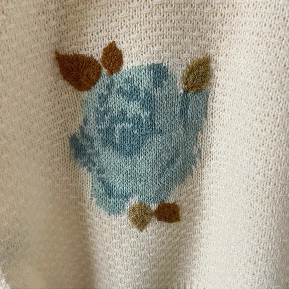 Vintage monnalisa cream blue rose knit sweater crewneck too small 60s