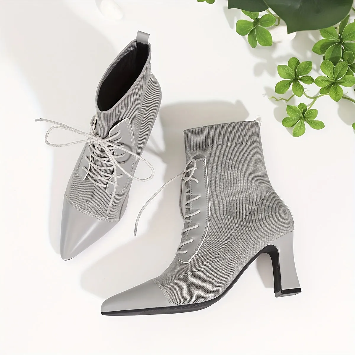 VougeVamp Fashionable Grey Ankle Boots – Pointed Toe & Chunky Heel Winter Boots