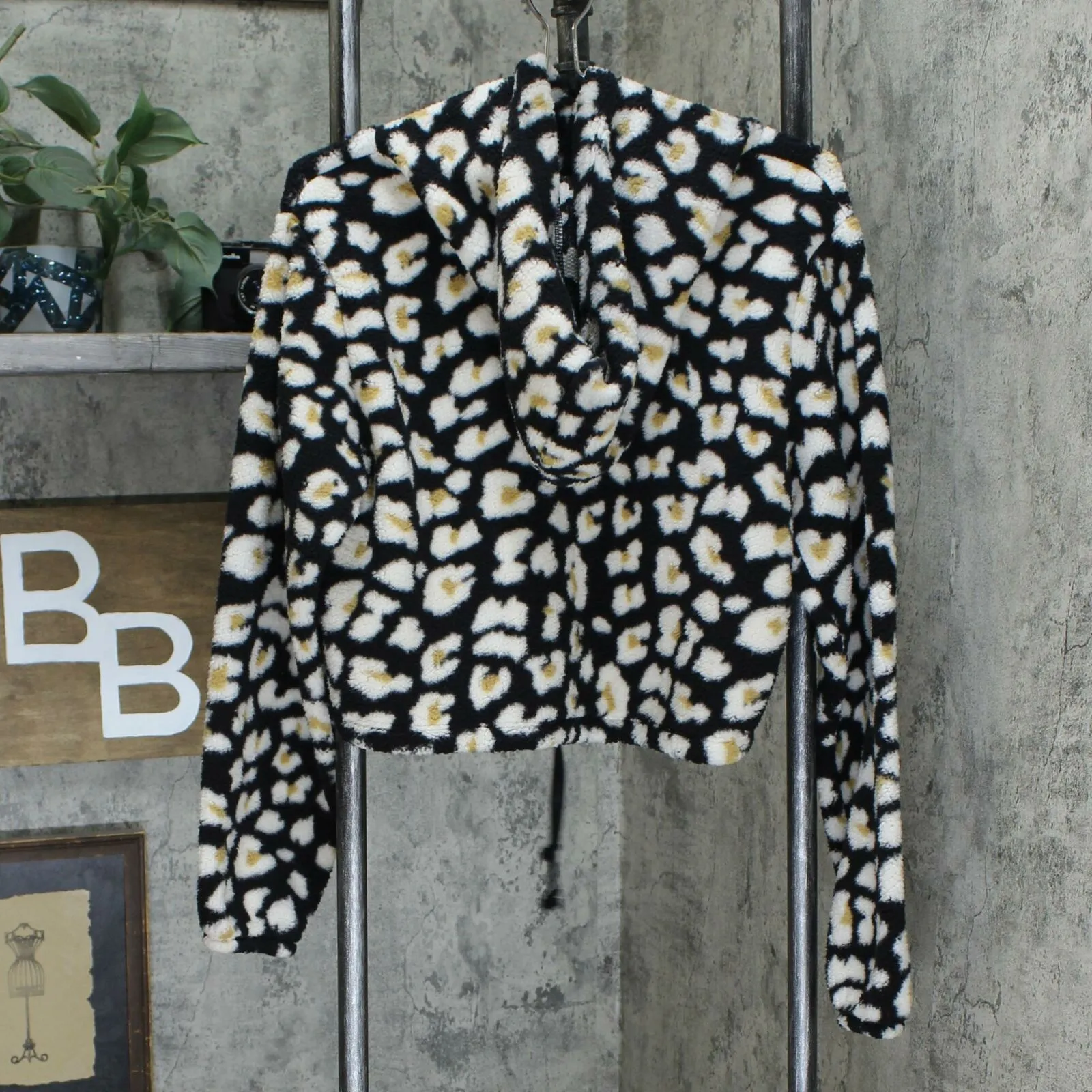 Wild Fable Women's Animal Print Hooded Sherpa Sweatshirt Black Large