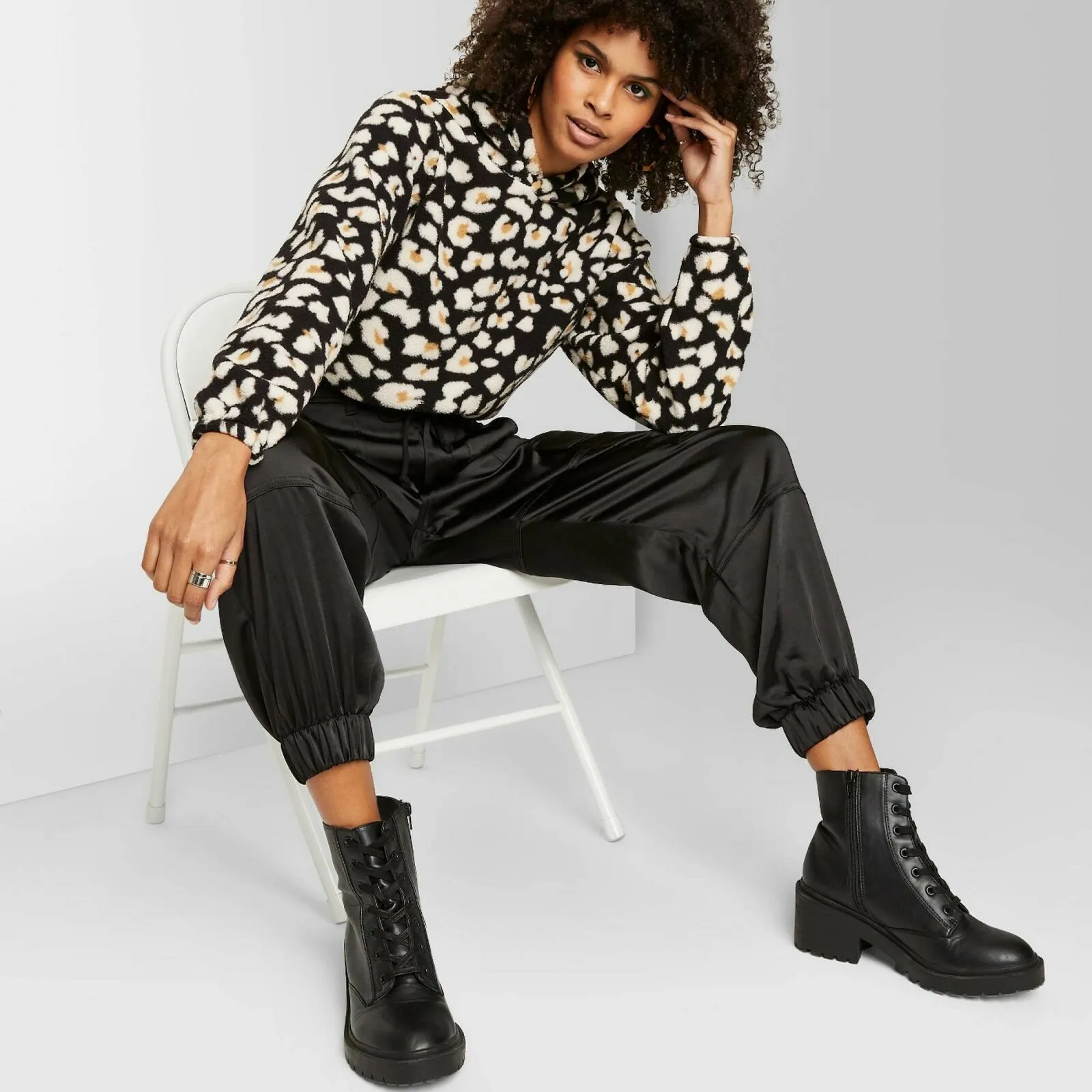 Wild Fable Women's Animal Print Hooded Sherpa Sweatshirt Black Large