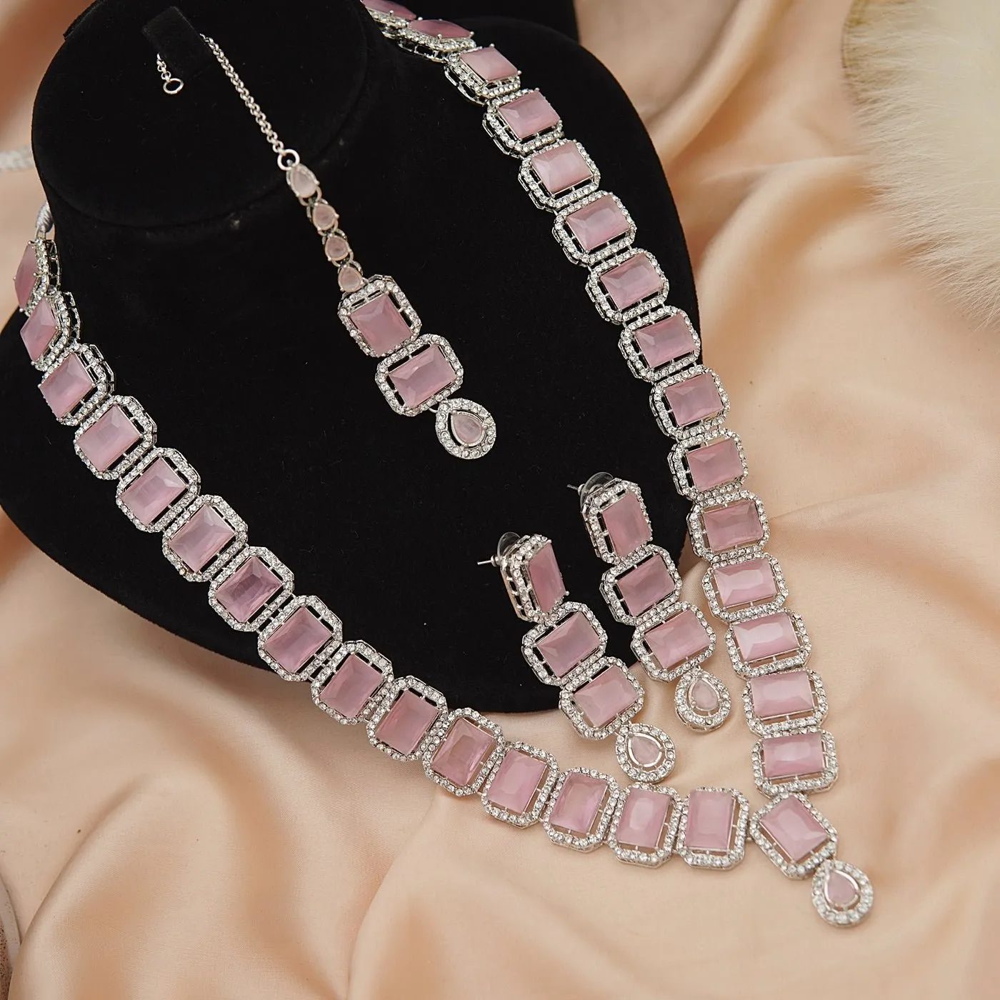 Zircons Diamonded Mala Earring Set