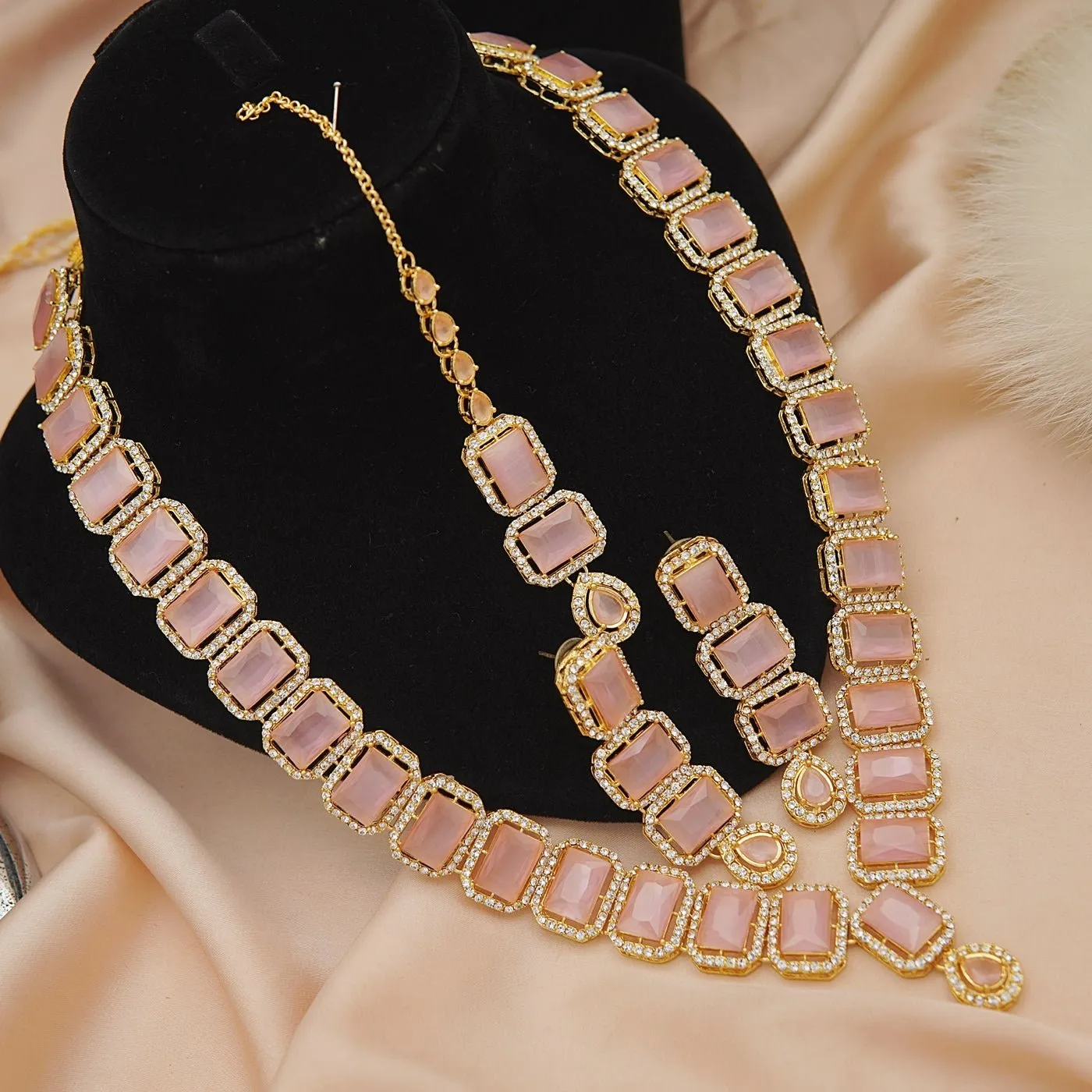 Zircons Diamonded Mala Earring Set
